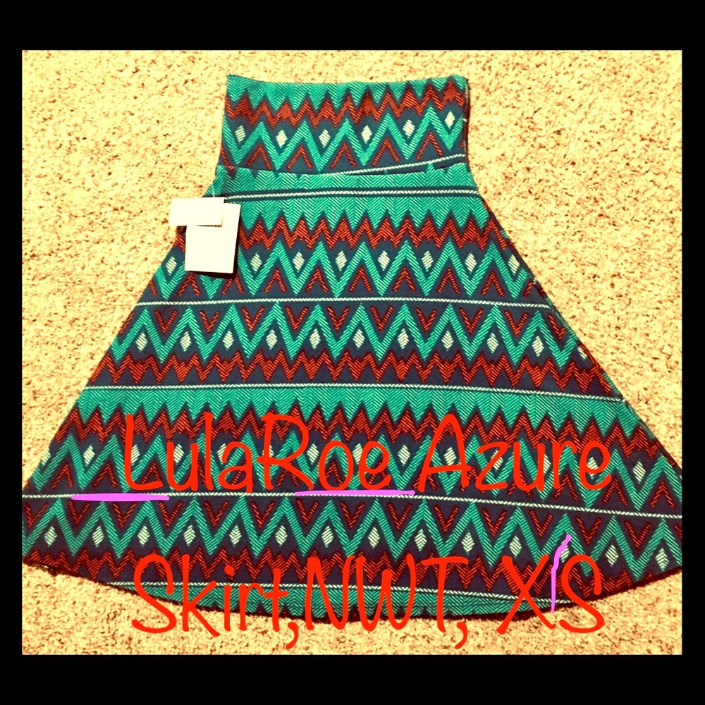 LuLaRoe Azure skirt, NWT, size XS.
